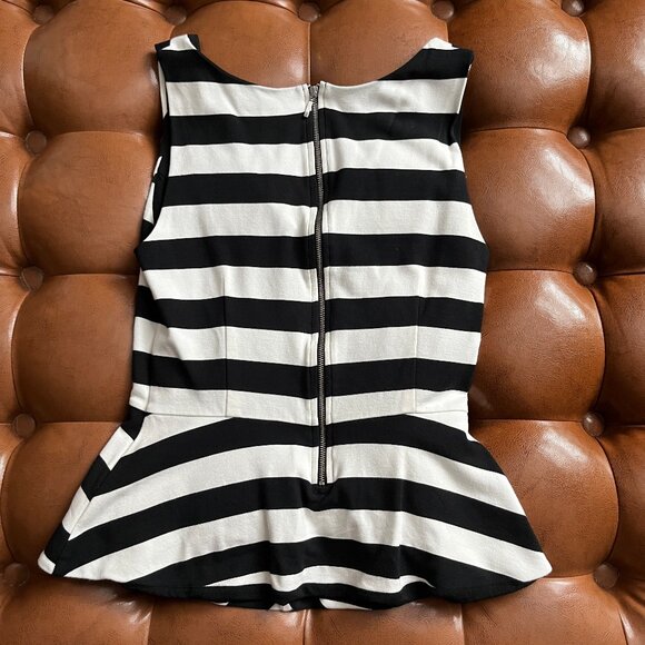 💛 HOST PICK! Banana Republic Peplum Sleeveless Blouse / Top 2P - Picture 3 of 9